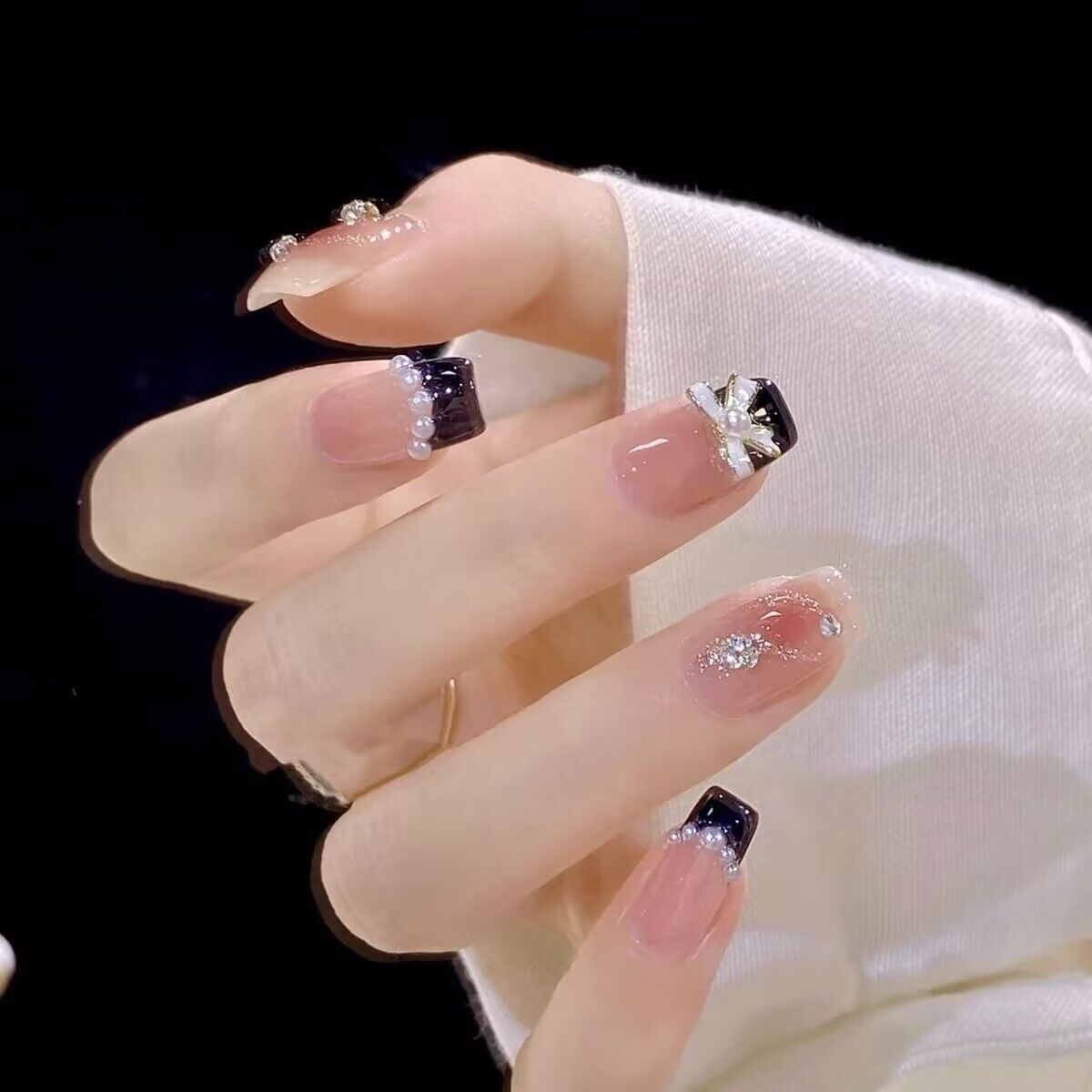 Phototherapy Wearable Nails, French Elegant Style, Wholesale Finished Products, Reusable Nail Patches, Ultra-Thin Luxury Short Style