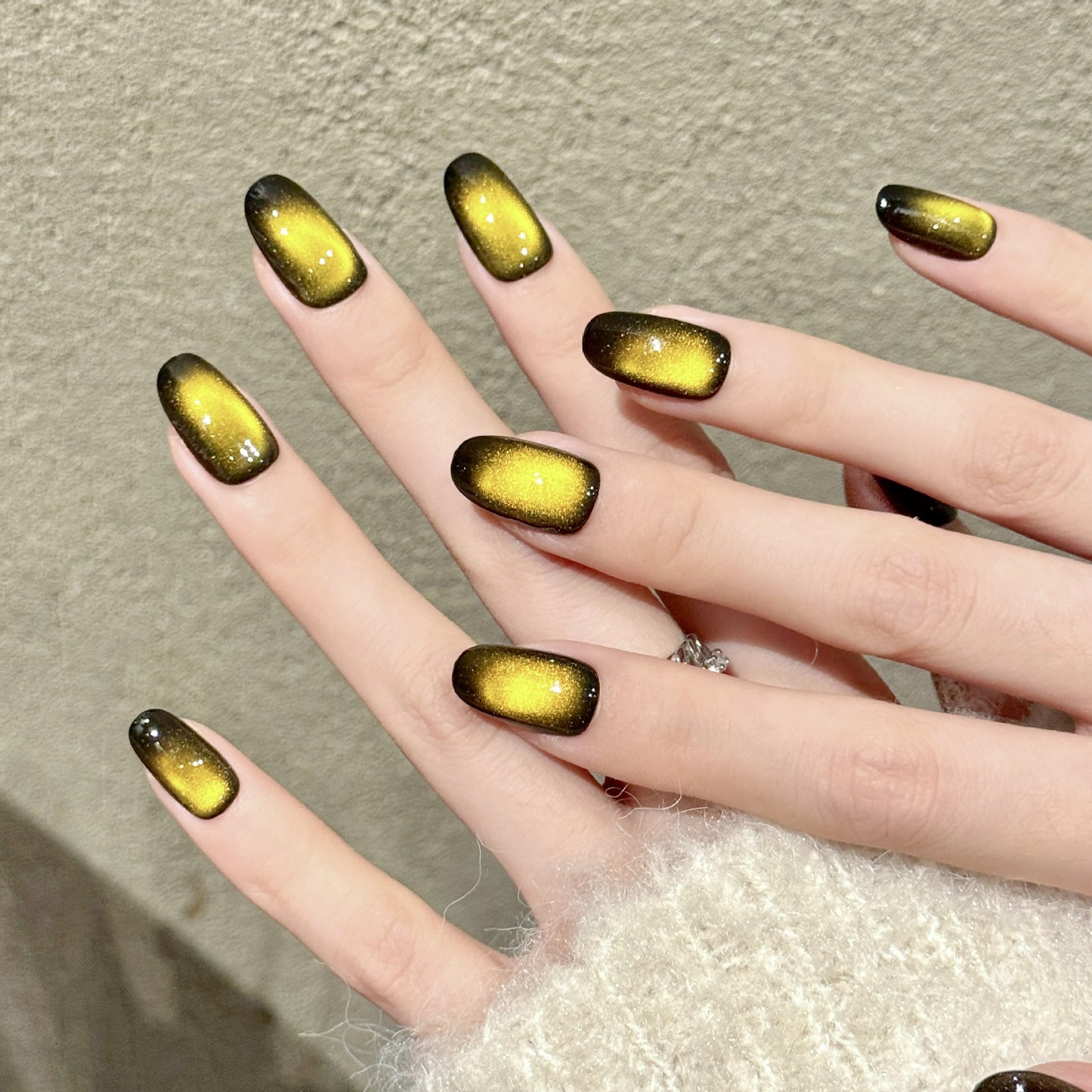 Amber Gradient Handmade Press-On Nails, Retro & Vibrant, Elegant and Confident Style